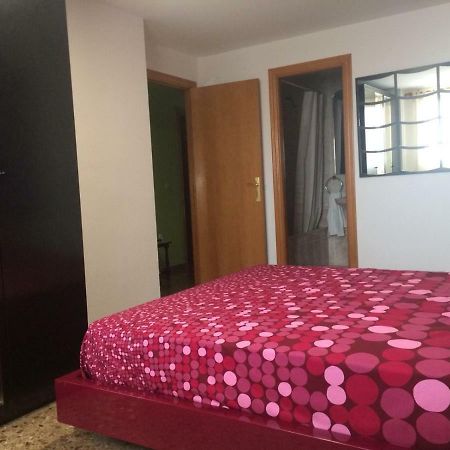 Amplio y Comodo Apartamento Appartamento Valenza Esterno foto