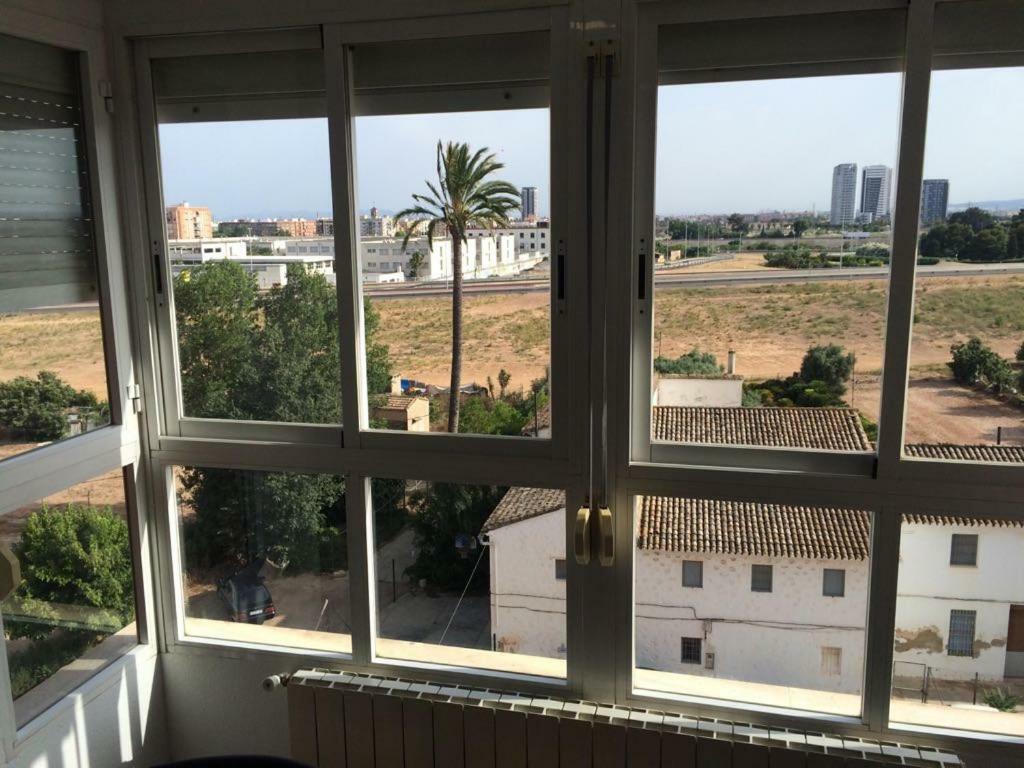 Amplio y Comodo Apartamento Appartamento Valenza Esterno foto