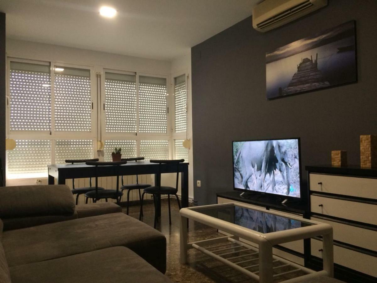 Amplio y Comodo Apartamento Appartamento Valenza Esterno foto