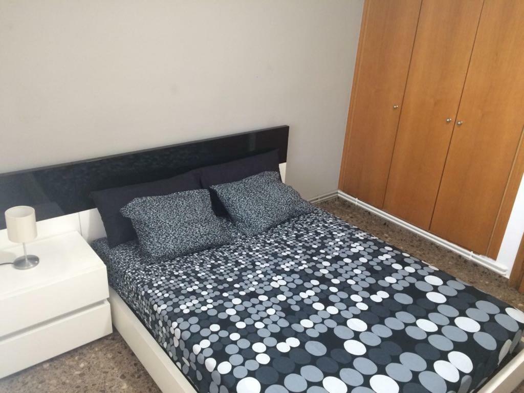 Amplio y Comodo Apartamento Appartamento Valenza Esterno foto