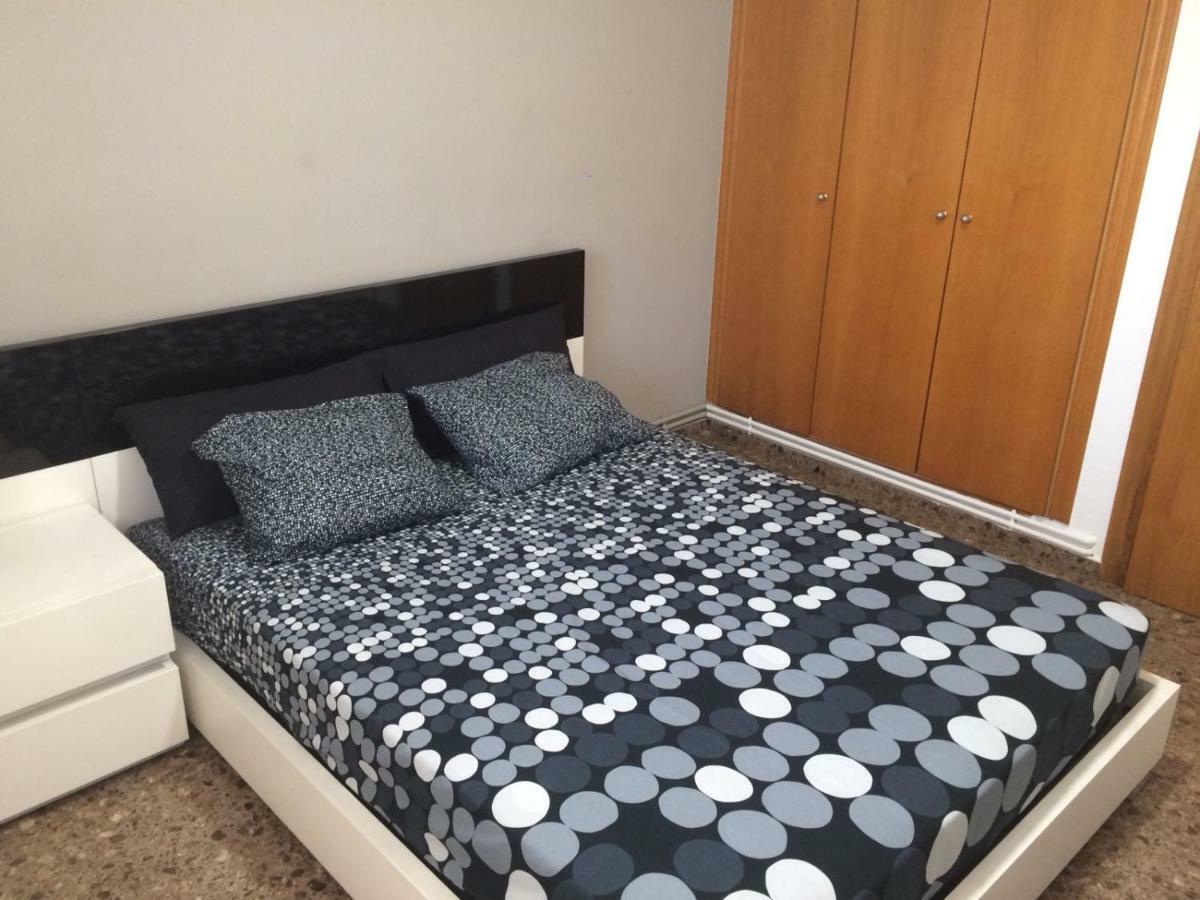 Amplio y Comodo Apartamento Appartamento Valenza Esterno foto